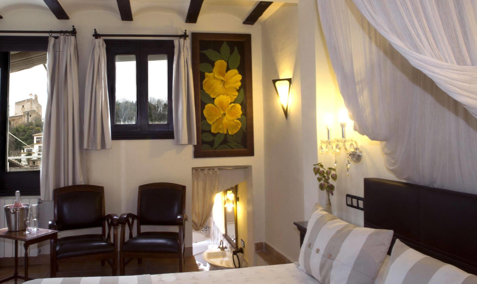Hotel Rosa De Oro Granada Bagian luar foto