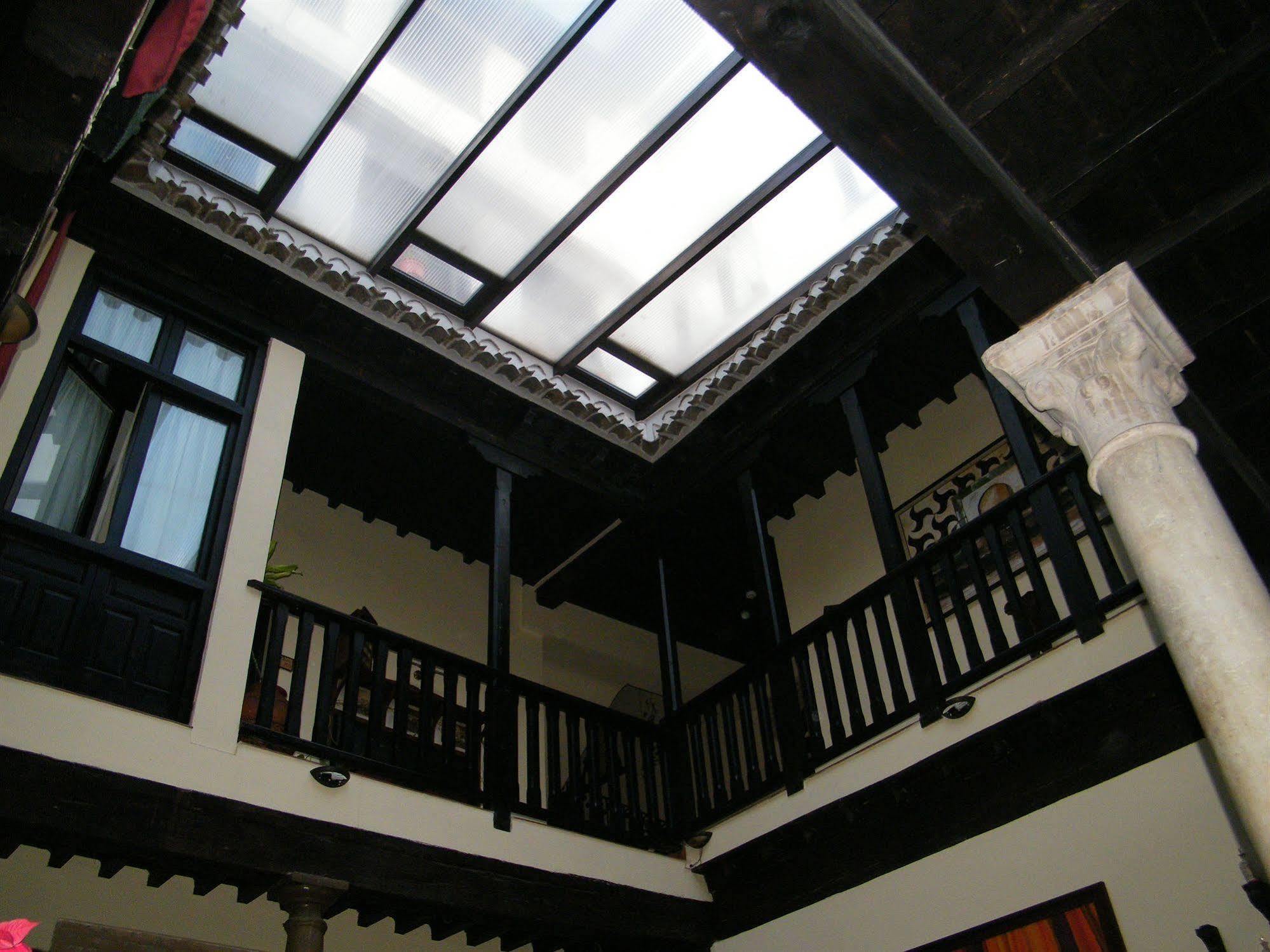Hotel Rosa De Oro Granada Bagian luar foto